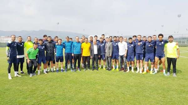Başkan Zeybek, AFJET Afyonspor antrenmanını izledi 