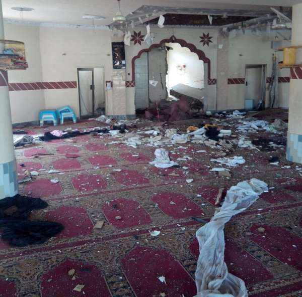 Pakistan'da cami saldırısı: 5 ölü, 15 yaralı 