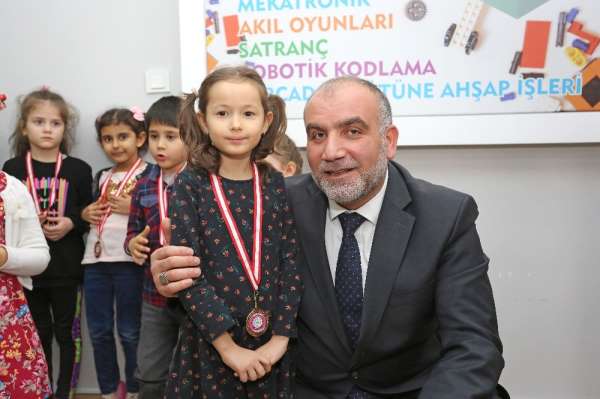 Canik'te öğrencilerin karne sevinci 