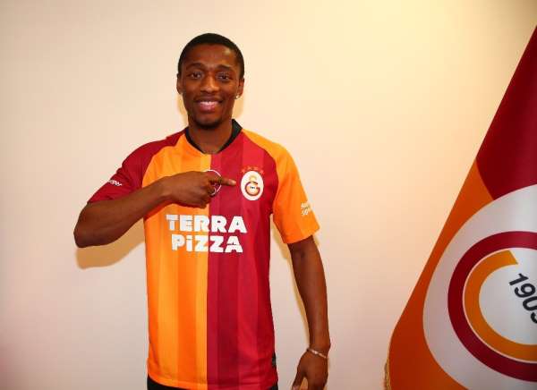 Galatasaray, yeni transferlerin lisansını çıkardı 