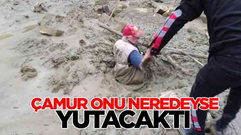 Sinop'ta battığı çamurdan zorlukla kurtarıldı