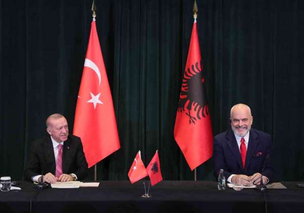 Cumhurbaşkanı Erdoğan: 'Dost ve kardeş ülke Arnavutluk'ta FETÖ'nün halen faaliyet alanı bulabilmesi evlatların