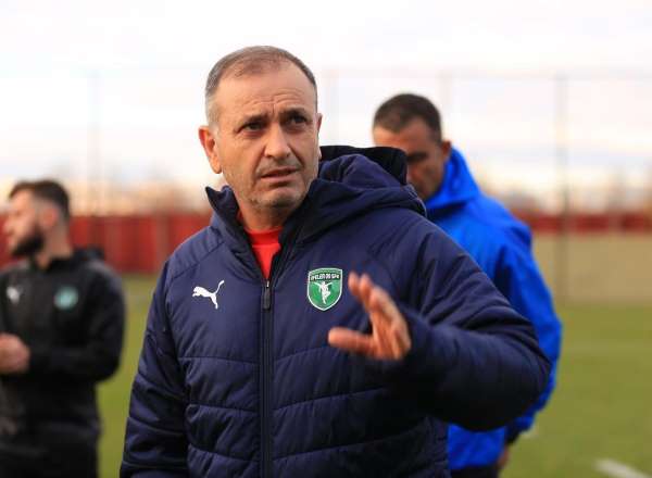 Efeler 09 SFK Teknik Direktörü Kanber: 'Daha çok kazanma isteğiyle diğer maçlara hazırlanacağız'