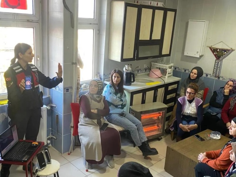 Samsun'da Jandarma, Kavaklı kadınların yanında