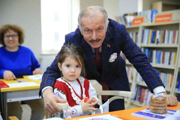 Başkan Atila Aydıner, Bayrampaşa'ya 70 bin kitaplı 11 kütüphane kazandırdı