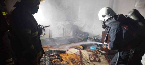 Ordu'da yangında mahsur kalan şahıs itfaiye ekiplerince kurtarıldı