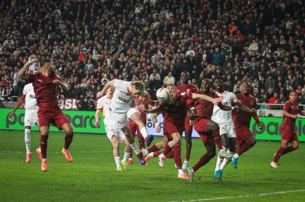 Trendyol Süper Lig: Atakaş Hatayspor: 1 - Galatasaray: 1