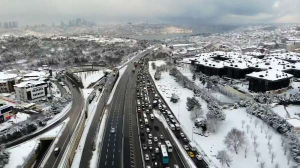 15 Temmuz Şehitler Köprüsü'nde trafik havadan görüntülendi
