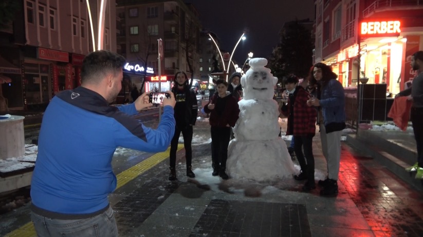Samsun'da kardan adama damat tıraşı