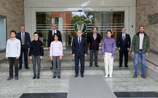 Yaşar Üniversitesi öğrencilerine burs desteği
