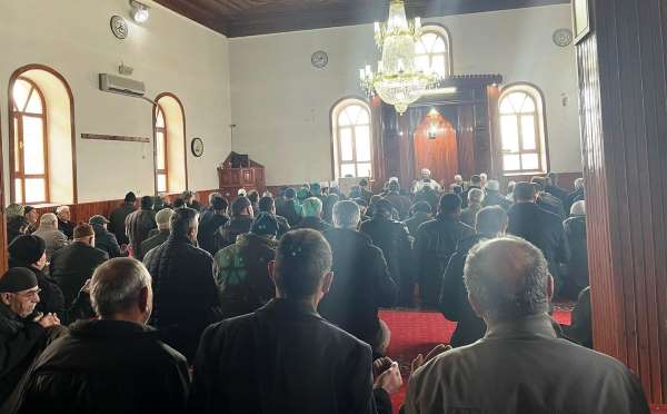 Altıntaş'ta şehit asker Mustafa Özkardeş için mevlit programı