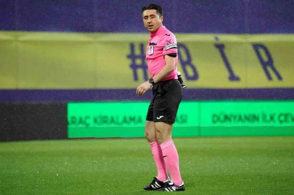 Hakem Raşit Yorgancılar'dan, dili boğazına kaçan futbolcuya hayati müdahale!