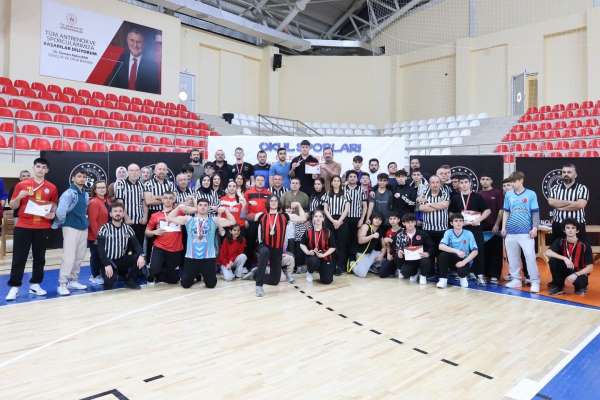 Bilecik'te Bilek Güreşi Gençler B Grup Müsabakaları tamamlandı