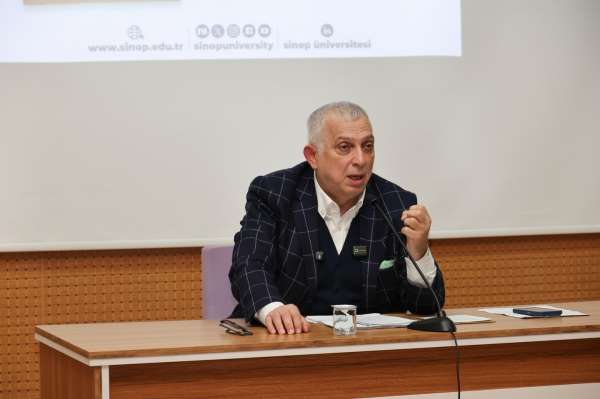 Metin Külünk: 'Mesele, hak ile batıl mücadelesinde kimin nerede durduğudur'