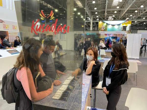 Kuşadası Rus turistleri bekliyor 