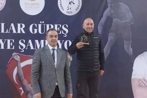 Hakkarili antrenör 'en centilmen antrenör' ödülüne layık göründü