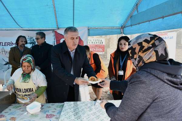 Kuşadası Belediyesi'nden Çanakkale Şehitleri İçin Lokma Hayrı - Aydın haber