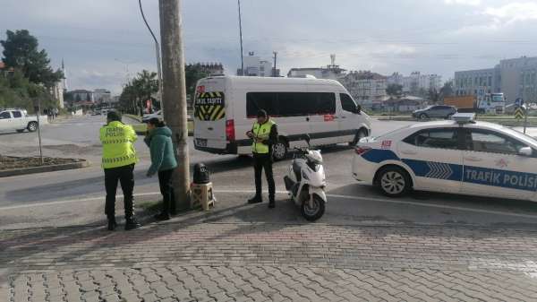 Taktığı kask sayesinde kazayı ucuz atlattı - Antalya haber