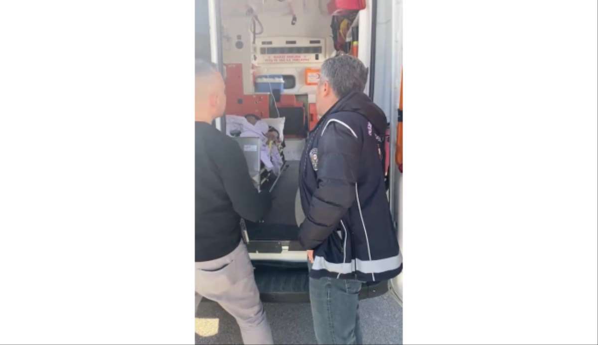 Amasya'da ambulanstan kaçak göçmen çıktı