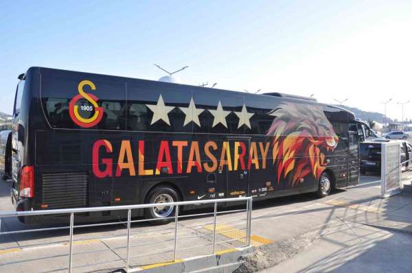 Galatasaray kafilesi Alanyaspor maçı için Gazipaşa'da