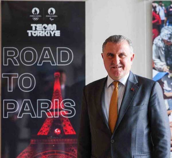 Bakan Bak: 'Paris Olimpiyatları için iddialıyız, heyecanla başlamasını bekliyoruz'
