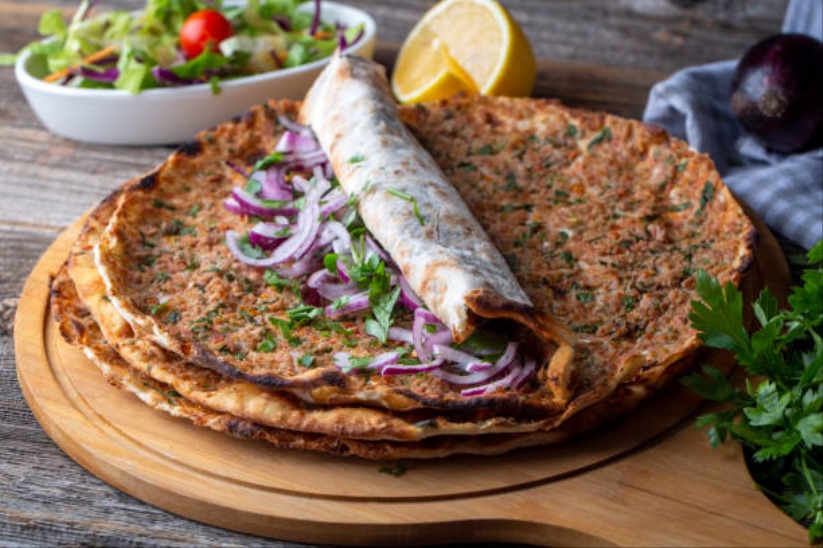 Lahmacunda at ve eşek eti, nar ekşisinde gıda boyası, peynirde natamisin... İşte yeni liste! 