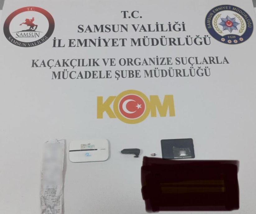 Samsun'da ehliyet sınavına kopya düzeneğiyle giren 3 kardeş yakalandı
