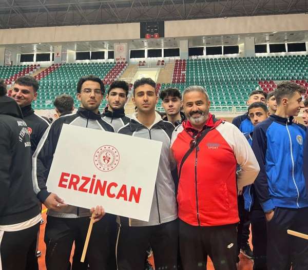Erzincan Fen Lisesi Futsal'da yarı finalde