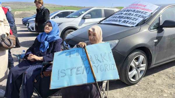 Kamu Birliği Konfederasyonu, şehitleri dualarla andı