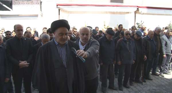 Kars'ta Kahramanmaraş'taki okul saldırısının acısı paylaşıldı: Gıyabi cenaze namazı ve anlamlı yürüyüş