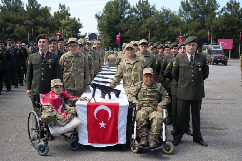 Samsun'da engel tanımayan vatan aşkı: 105 engelli vatandaşın asker olma hayali gerçek oldu