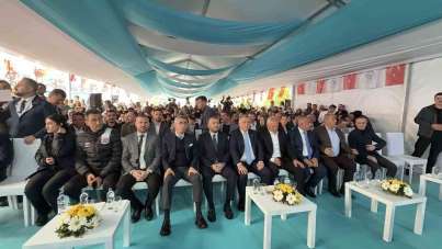 Bakan Bak: 'Türkiye'de son 23 yılda spor tesisleri devrimi yaşanmaktadır'