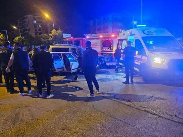 Elazığ'da trafik kazası: 3 yaralı