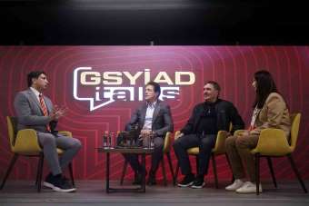 Hagi ve Popescu, yıl dönümünde UEFA Kupası zaferini anlattı