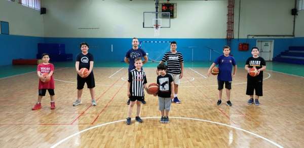 Yunusemre'de erkek basketbol kursları başladı