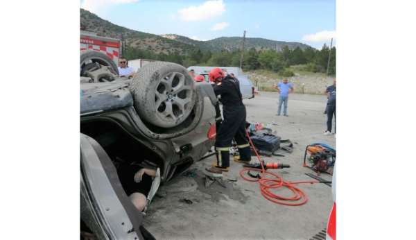 Bulgaristanlı aile Kütahya'da trafik kazası yaptı: 1 ölü, 3 yaralı - Kütahya haber