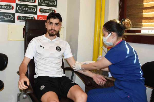Manisa FK'lı futbolcular sağlık kontrolünden geçti - Manisa haber