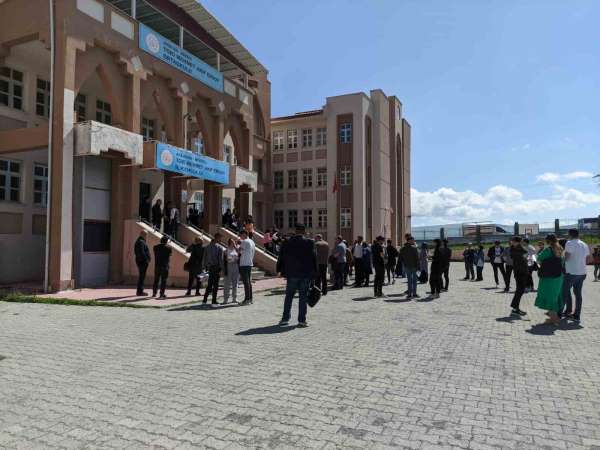 Ardahan'da üniversite adaylarının YKS heyecanı