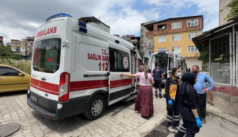 Samsun'da ev yangını: Anne ve kızı dumandan etkilendi