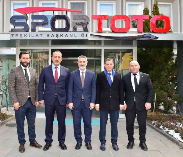 Bayburt'a 37 milyonluk spor yatırımı için imzalar atıldı