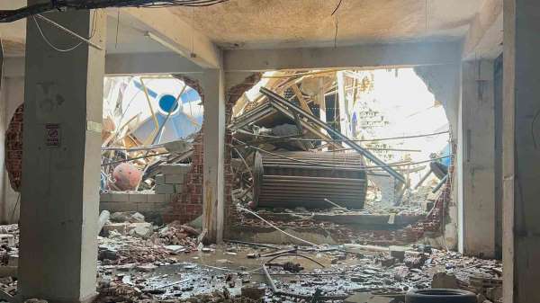 Güngören'de iş yerinin buhar kazanı patladı