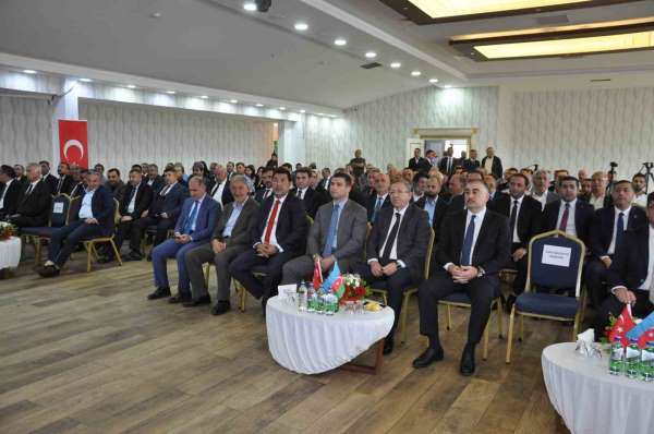 Türkiye-Azerbaycan iş adamları Kars'ta buluştu