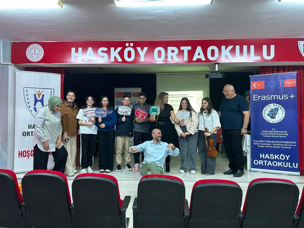 Hasköy Ortaokulu'ndan Dijital Gelecek İçin Önemli Adım: 'Güvenli ve Saygılı Online Alanlar'