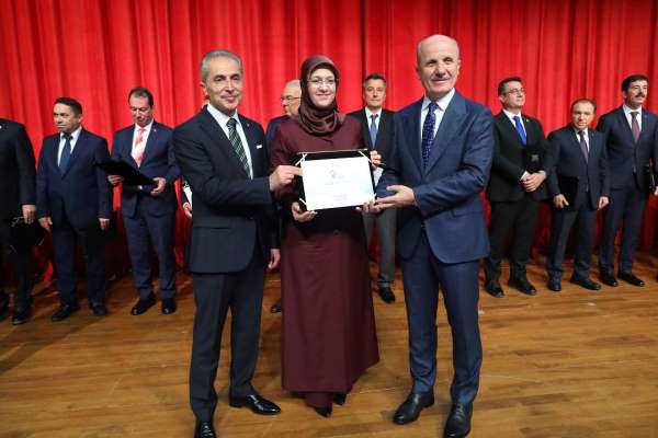 MCBÜ Merkez Yerleşkesi 'Spor Dostu Kampüs' ödülünü aldı