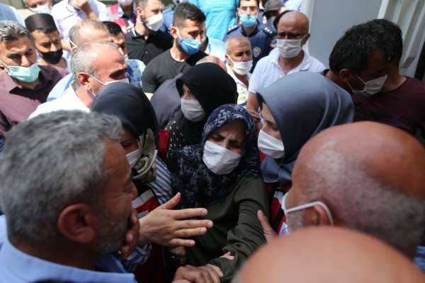Bursalı şehit komiser yardımcısı, baba evine getirildi 