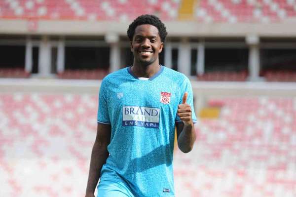 Sivasspor'da Queensy Menig sakatlandı