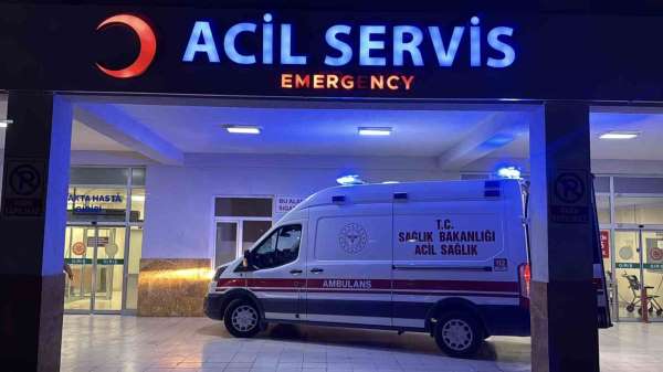Sivas'ta trafik kazası geçiren Bitlis eski Valisi Karaömeroğülu'nun durumu ciddiyetini koruyor