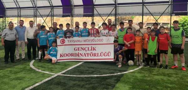 Tavşanlı'da Yaz Kur'an Kursları öğrencileri futbol turnuvasıyla sosyalleşiyor