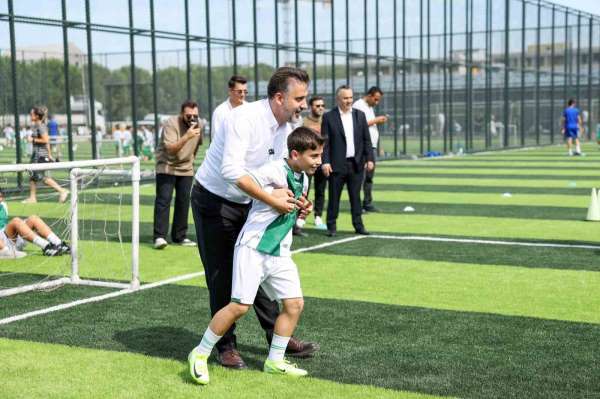Büyükşehir'den Bursaspor'un geleceğine yatırım