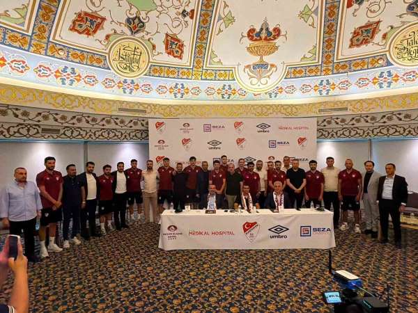 Elazığspor'da imza töreni düzenlendi